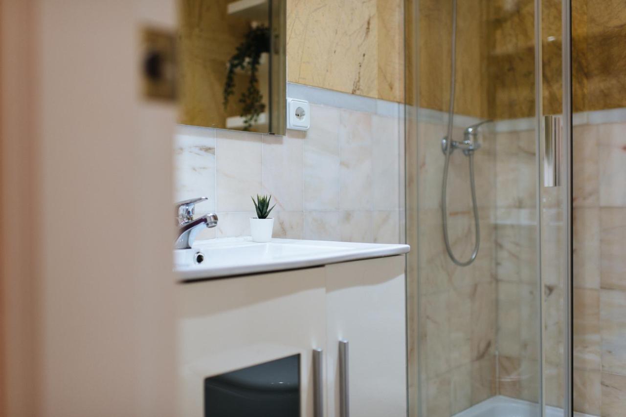 Holi-Rent Lanza Apartment Seville Ngoại thất bức ảnh